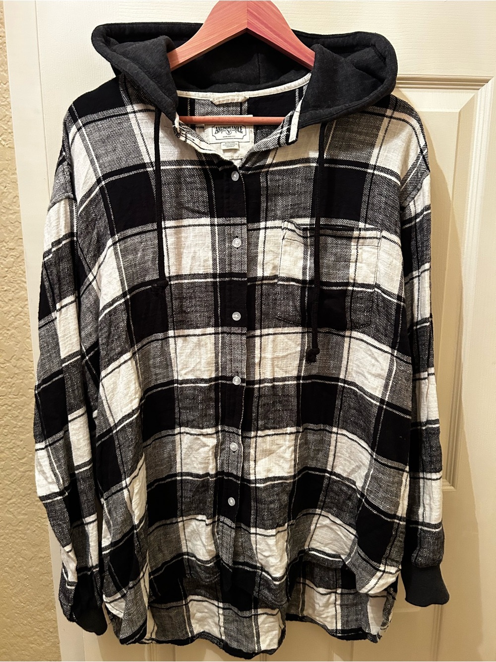 American Eagle Outfitters Black/White Plaid Flannel Hooded Button-Down Shirt